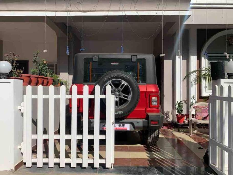 Furnished Villa Near Airport, Away From City 보팔 외부 사진